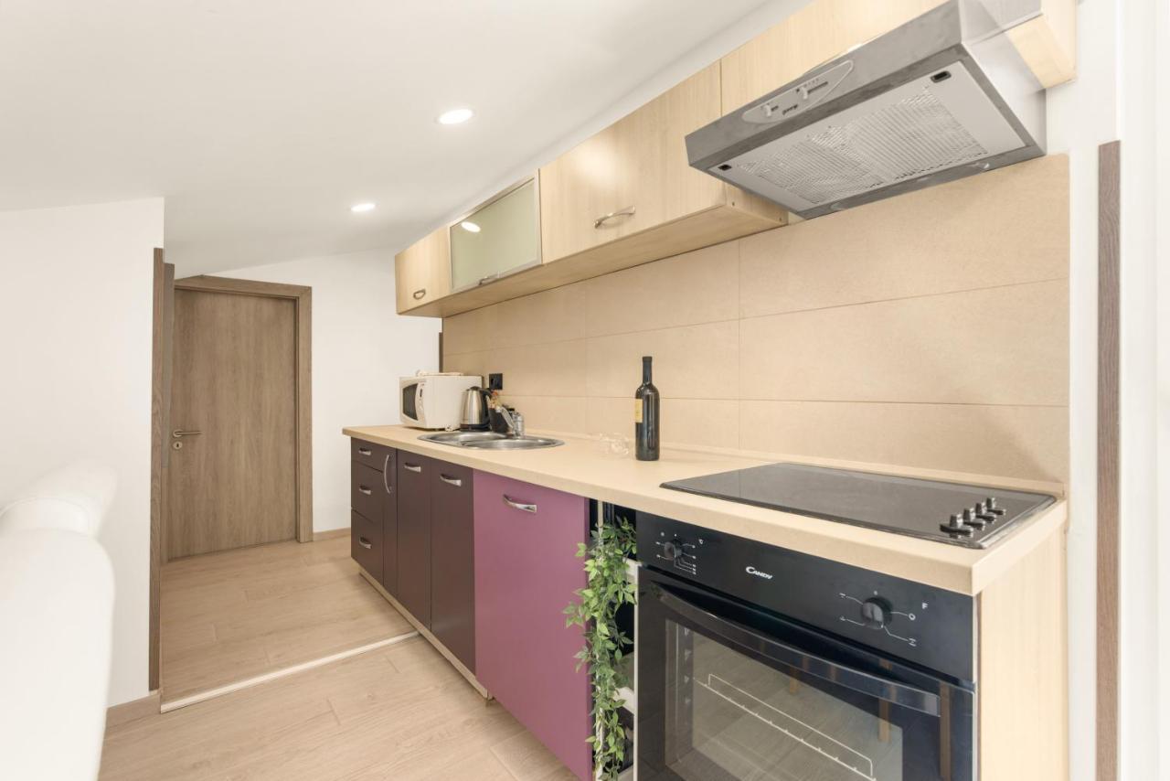 Apartman Dobrec โปเรช ภายนอก รูปภาพ